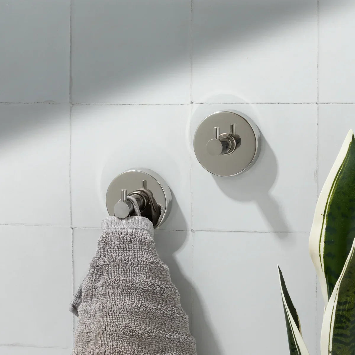 SlimHook – łatwy montaż bez wiercenia