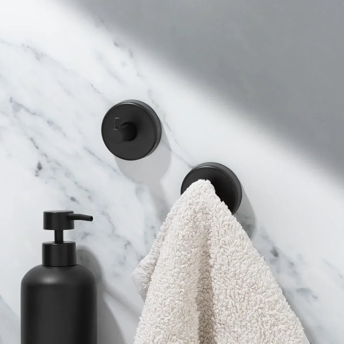 SlimHook – łatwy montaż bez wiercenia